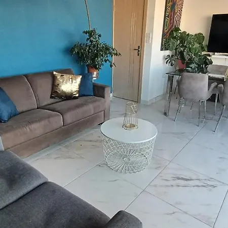 The View Penthouse Apartment *